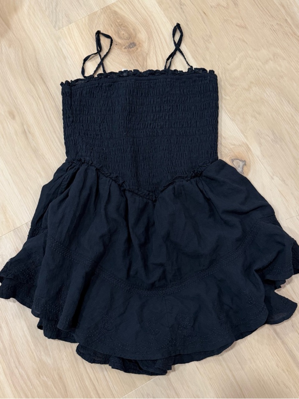 American Eagle Bella ruffle tiered black romper with Spaghetti Straps size small
